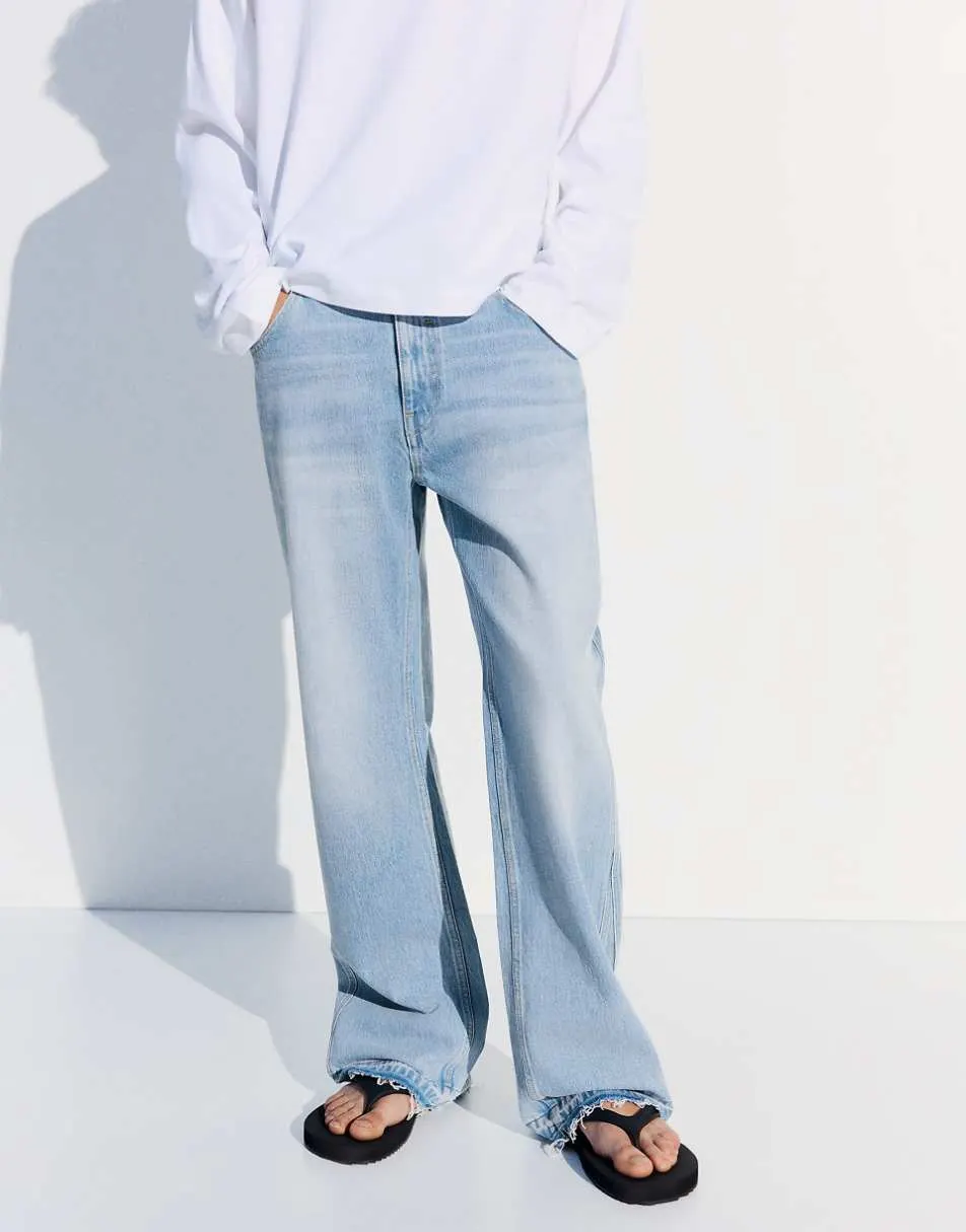 Bershka Straight flared jeans in mid blue