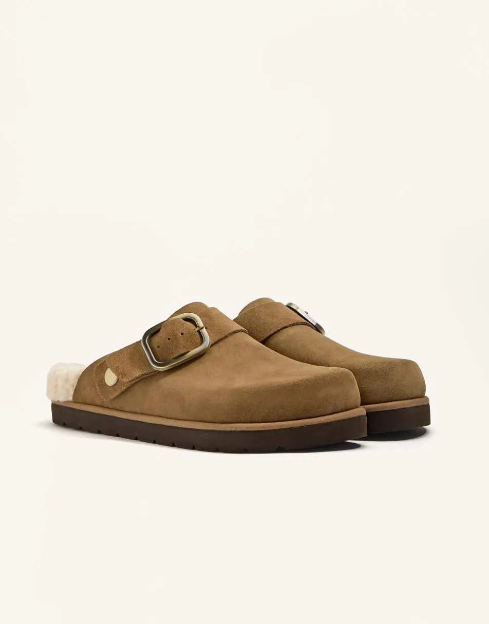 OYSHO Buckled split-leather faux shearling clogs in toasted brown