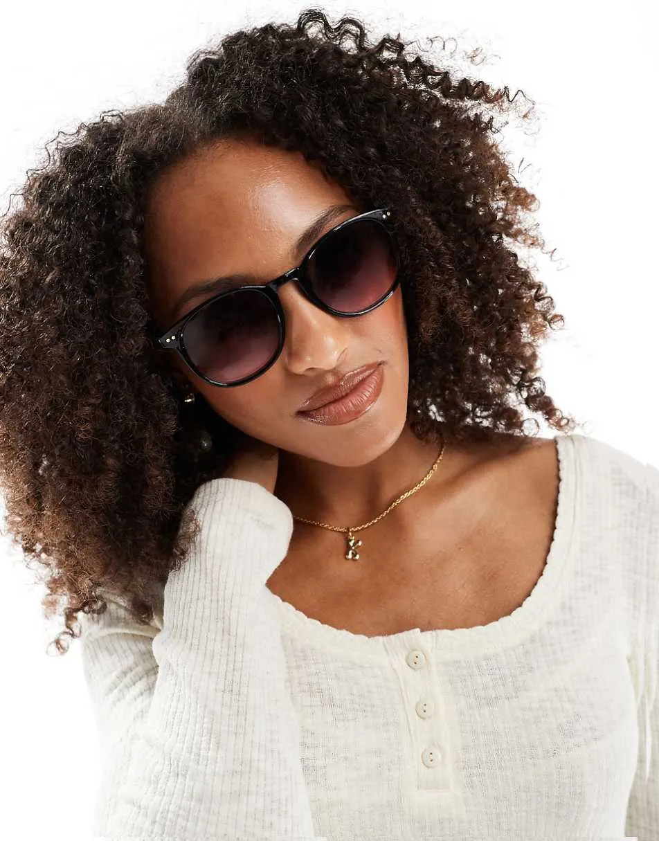 ASOS DESIGN black round sunglasses