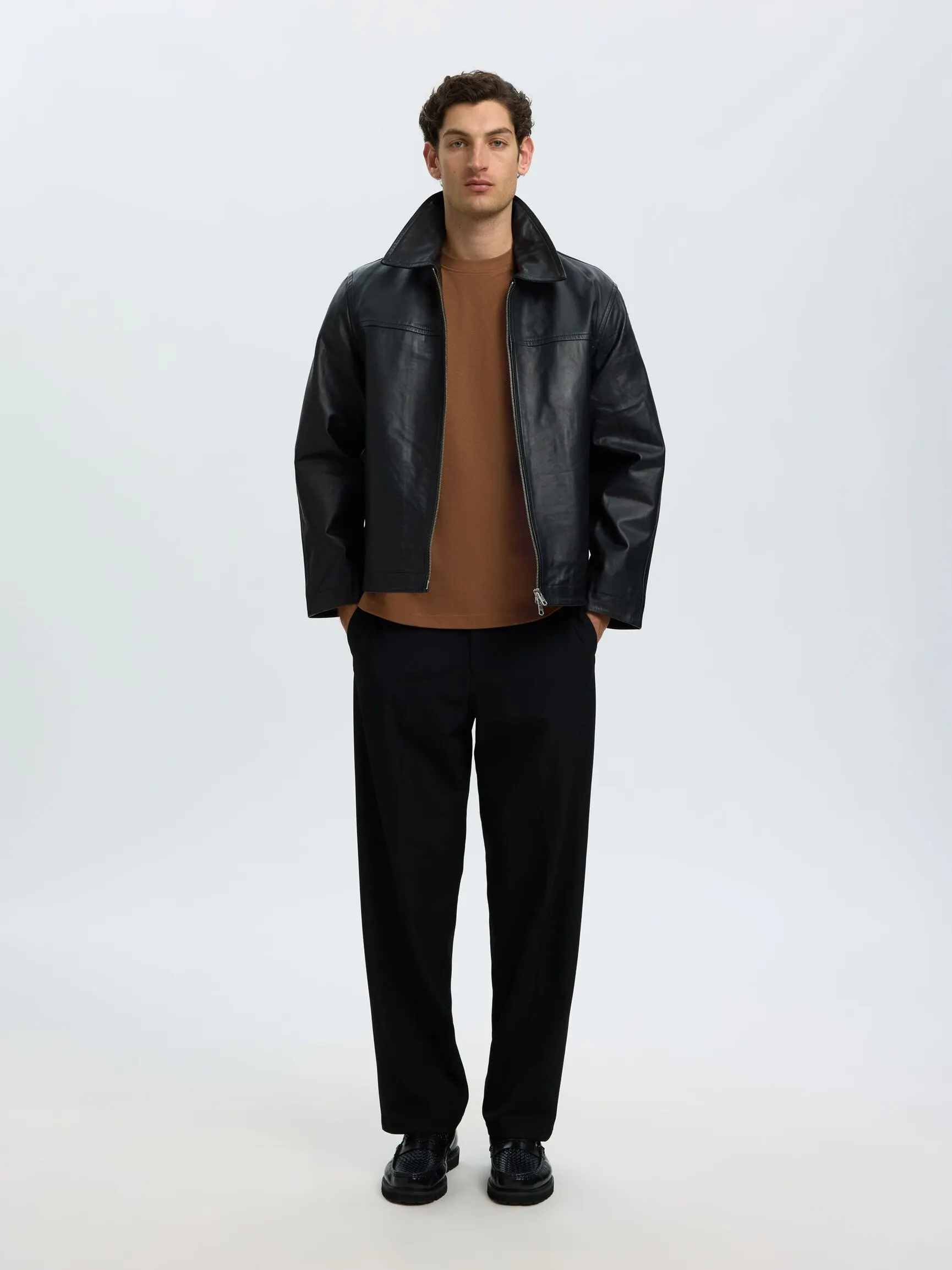 LOOSE FIT T-SKJORTE