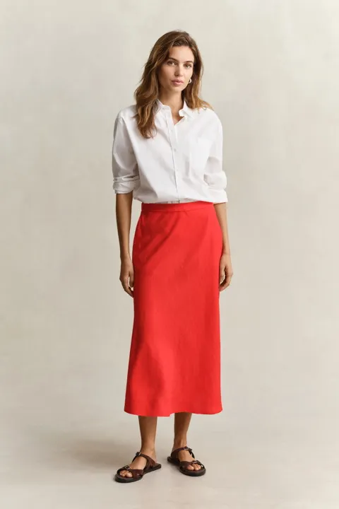 Utsvingt skjørt i linblanding