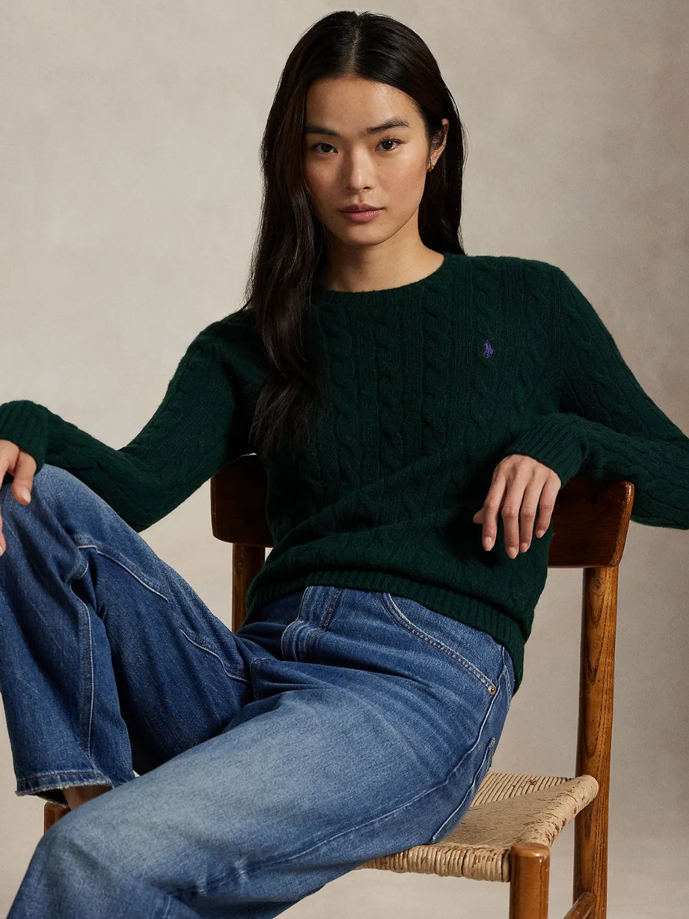 CABLE CREW NECK SWEATER