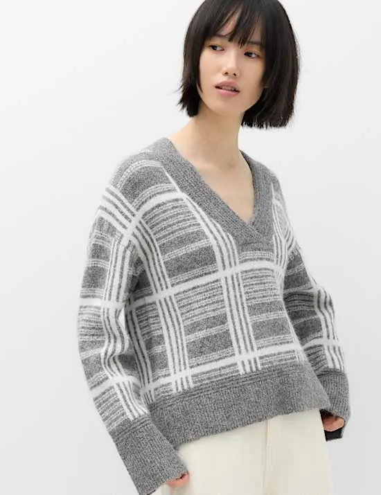 Bequemer Pullover mit Karomuster, V-Ausschnitt und Wollanteil