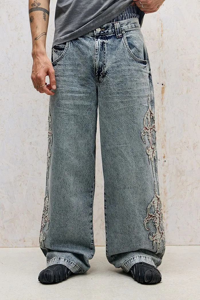 Jeans Skate BDG Bleach Bake Neo con Appliqué