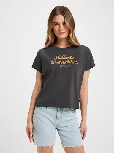 Levi's Graphic Boxy Tee In Authentic Western Wear Script N Pirate Black