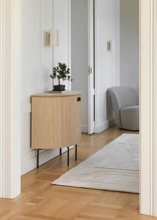 Linea buet skjenk 90 x 40, H 83 cm, hvitoljet