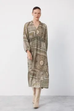 Vestido estampado fluido