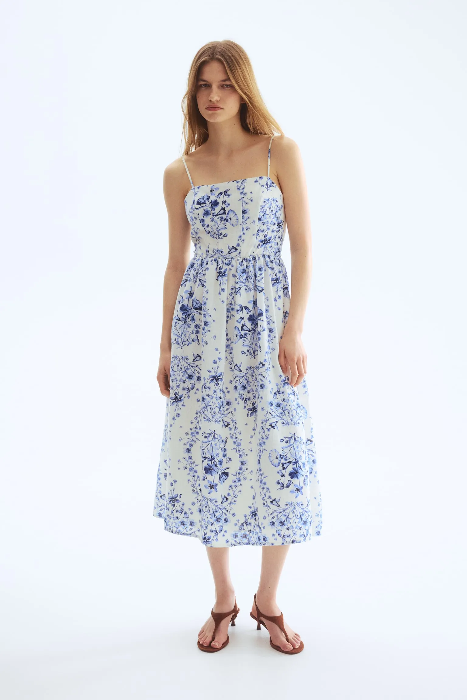 Vestido midi de tirantes