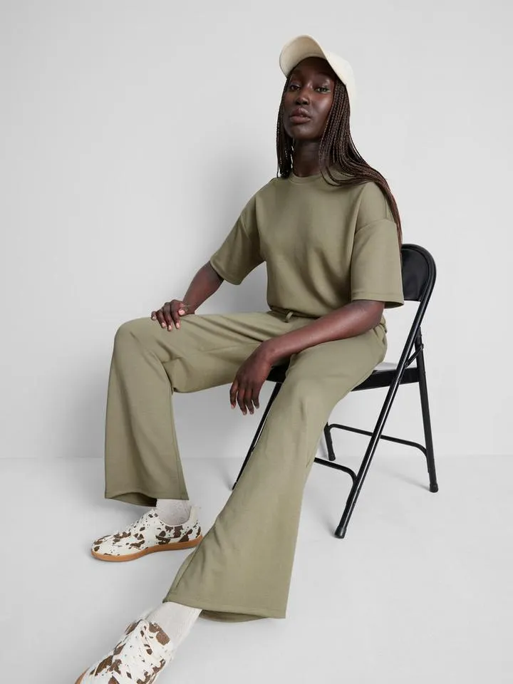Pantaloni da tuta larghi con elastico