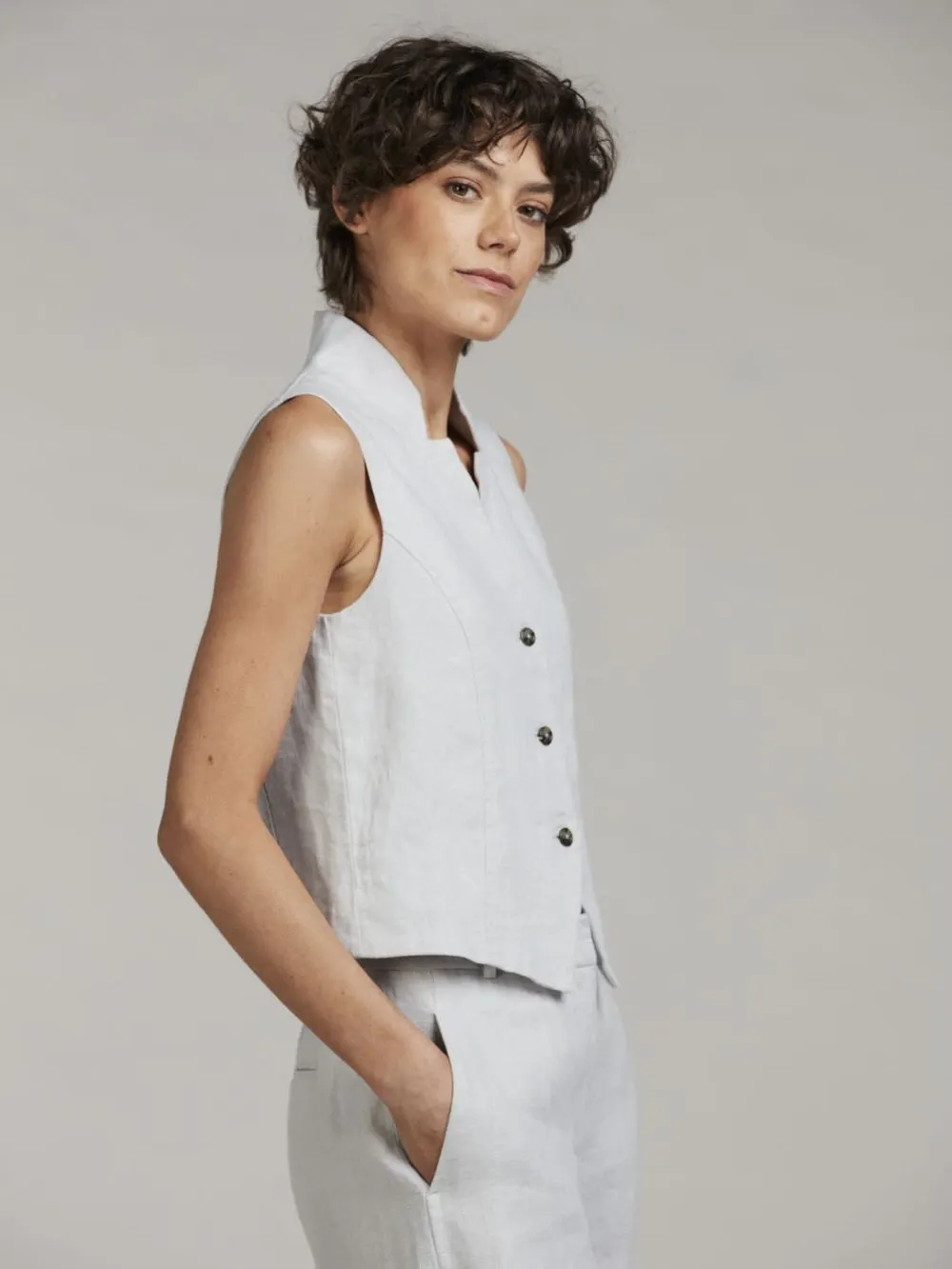 LARA LINNEN VEST