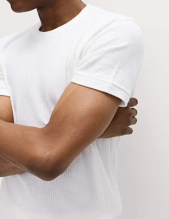 Thermo-Kurzarmoberteil mit Heatgen™ für maximale Wärme