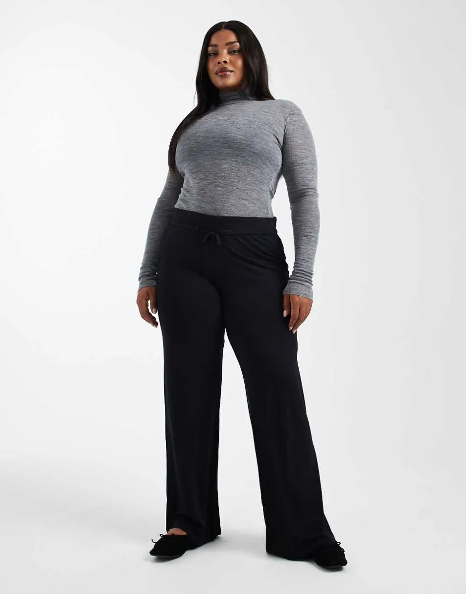 COLLUSION Plus yoga pant in black