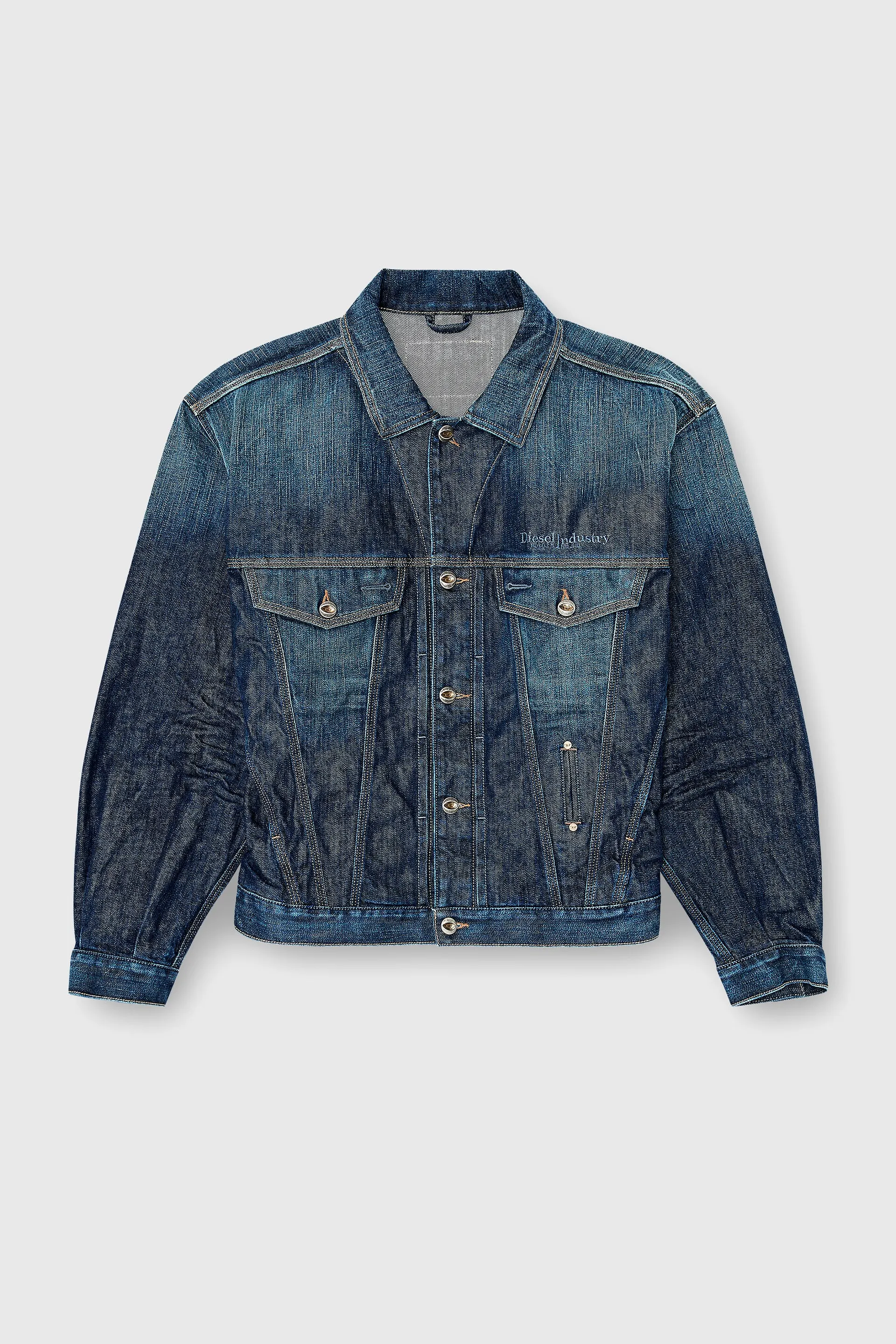 Trucker jacket in selvedge denim