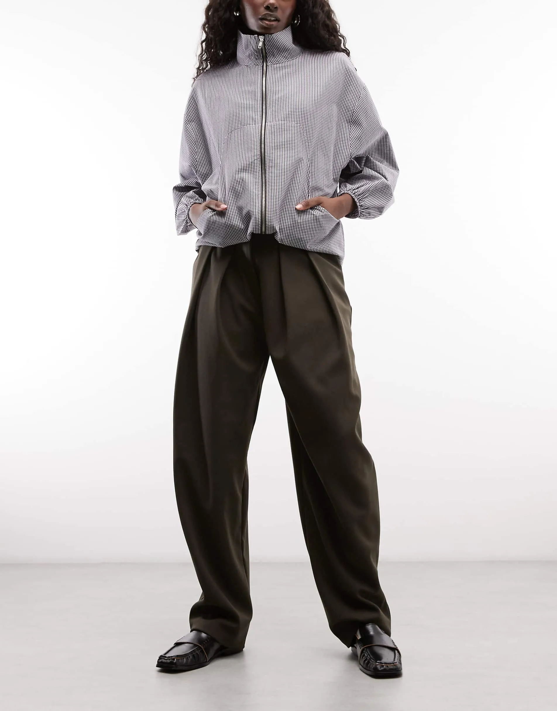 ASOS DESIGN tailored deep waistband barrel trousers with pleat detail in khaki