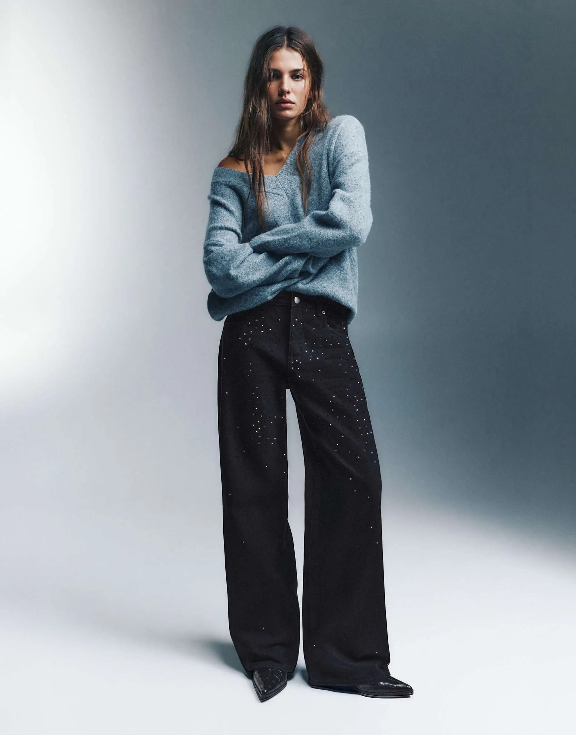 Pull&Bear Straight-leg baggy jeans with rhinestones in black