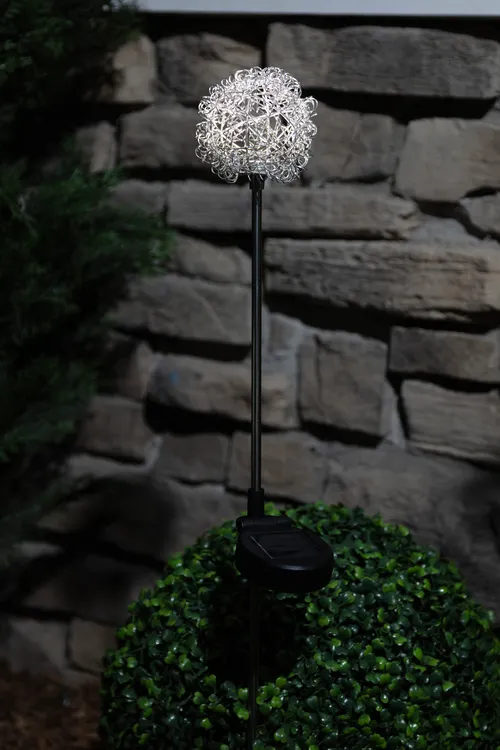 Wonder Living Solar LED Dandelion Landscape Light