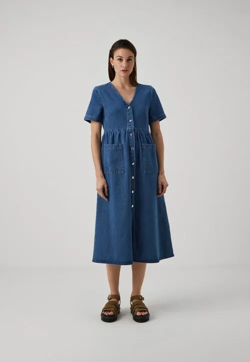 ONLKARLA MIDI DRESS - Dongerikjole - medium blue denim
