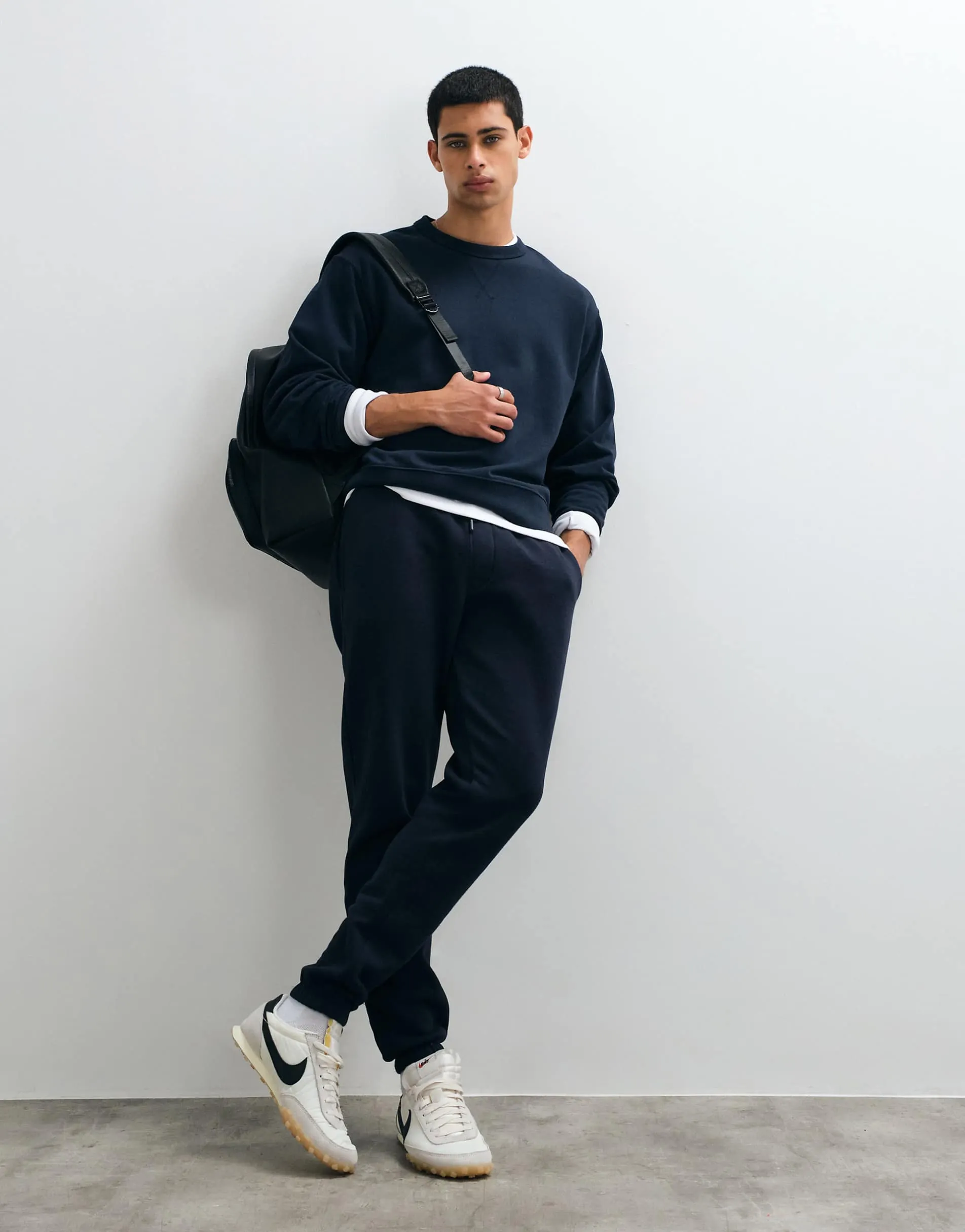 ASOS DESIGN essentials slim jogger in navy