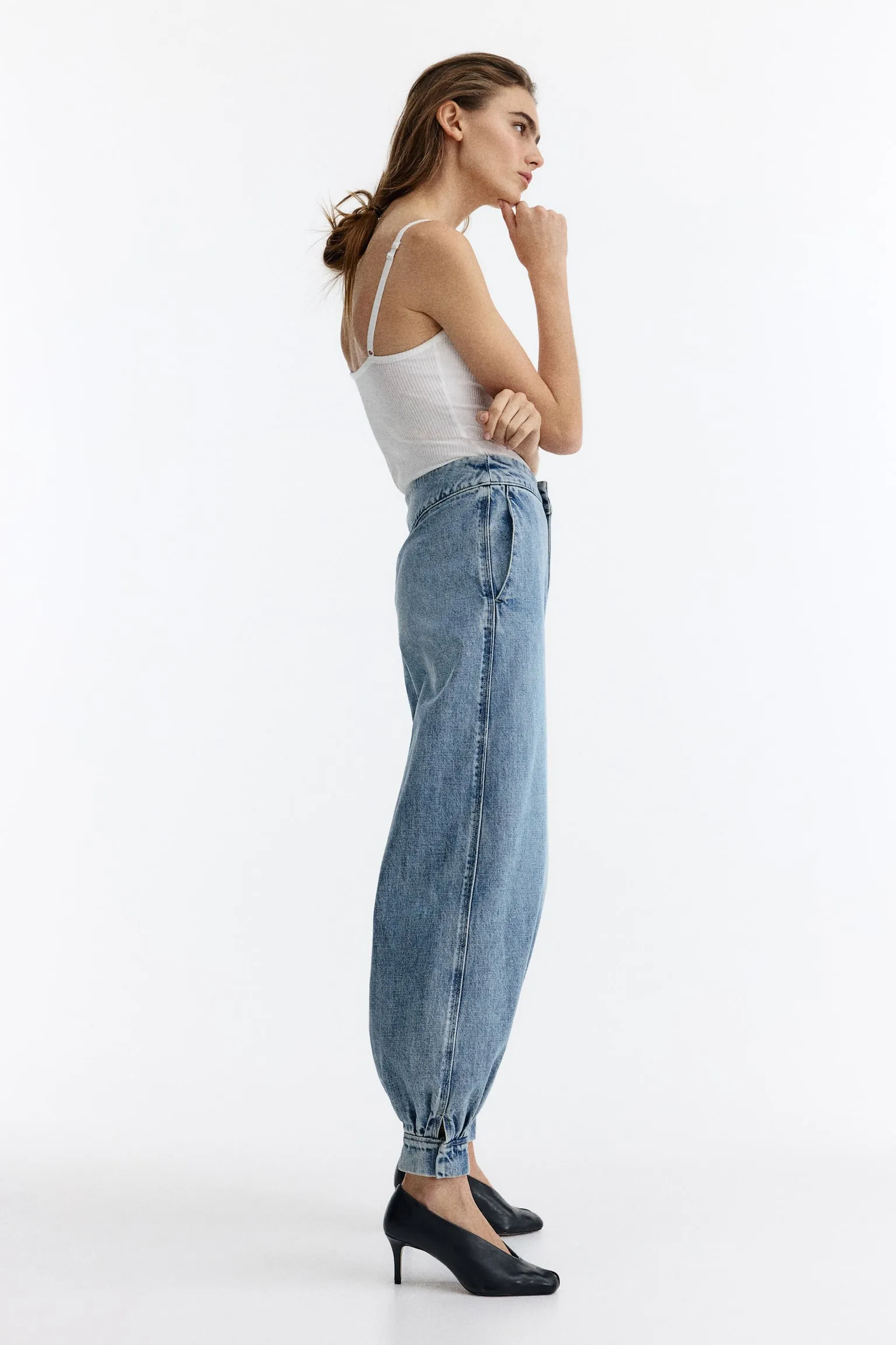 Pantalón de denim con piernas globo