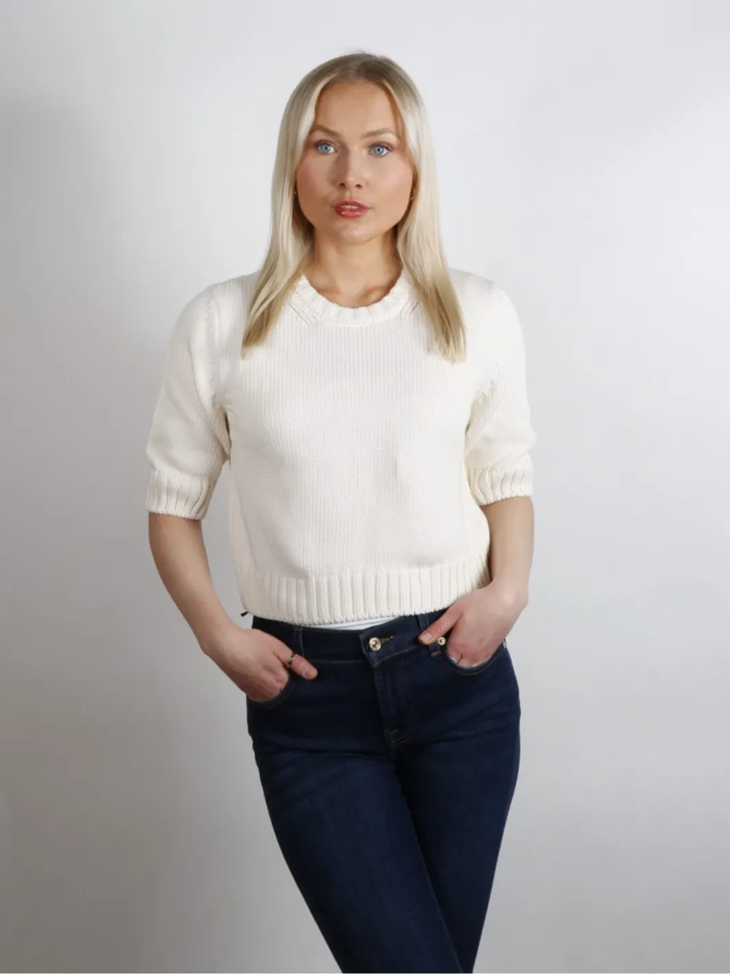 CREW NECK SWEATER