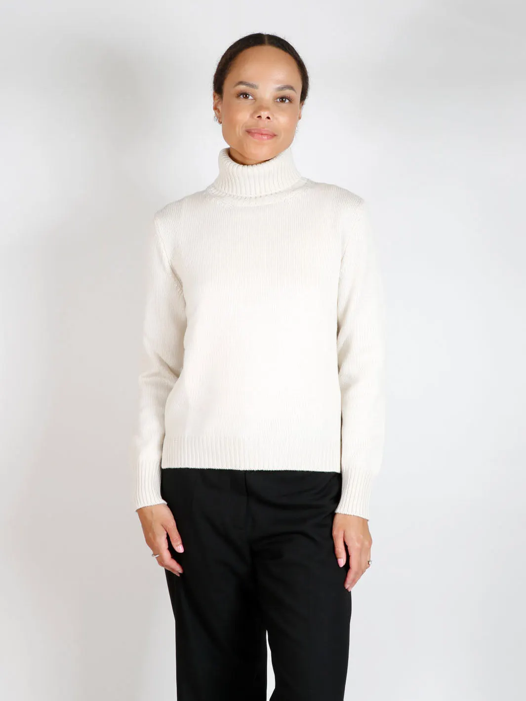 TURTLE NECK SWEATER