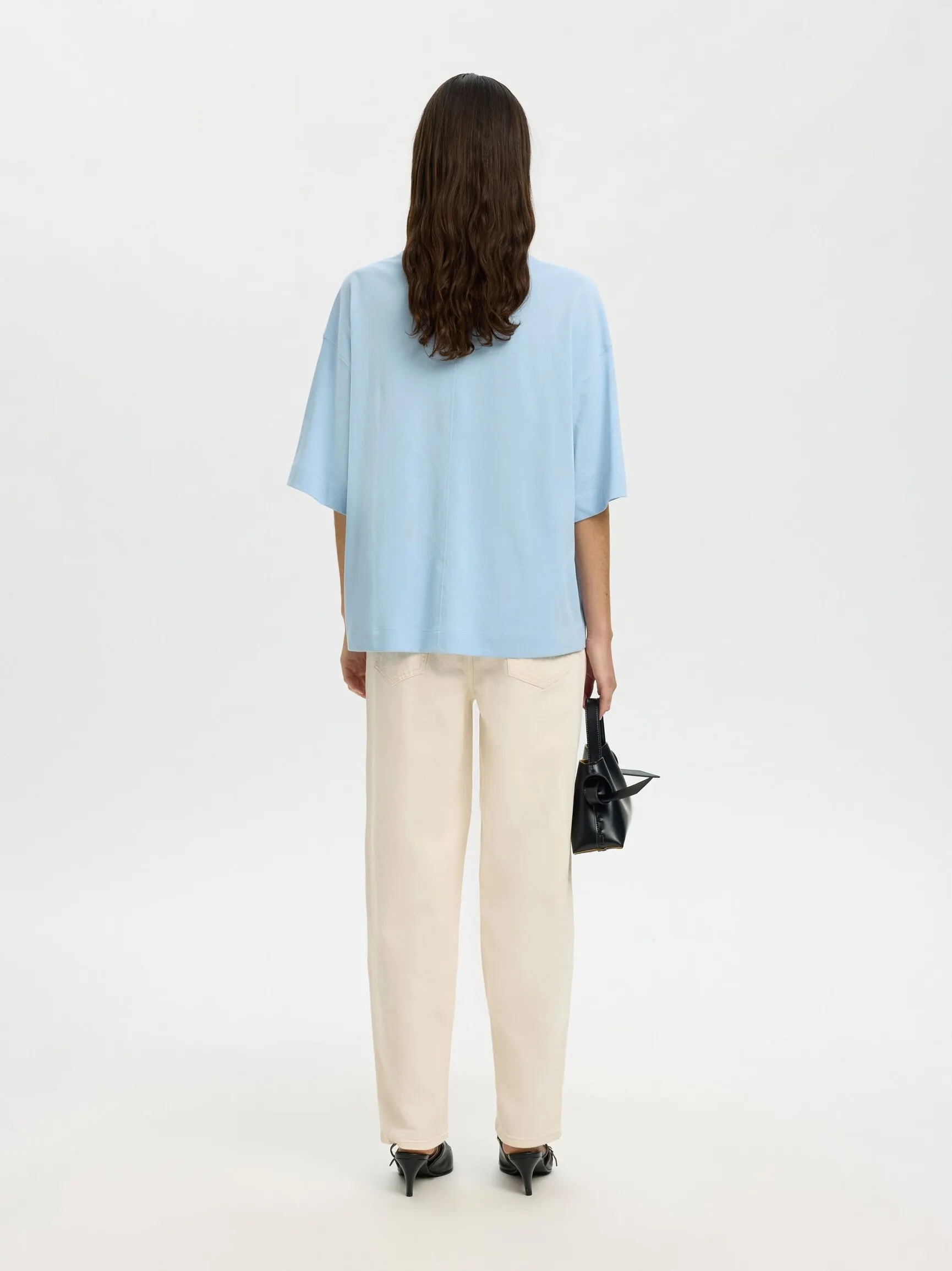 ESSENSIELT OVERSIZED T-SKJORTE
