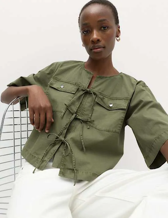 Kurze Utility-Bluse aus reiner Baumwolle mit Bindedetail vorne