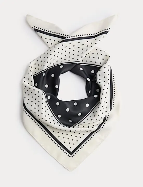 Bedrucktes Halstuch aus Satin