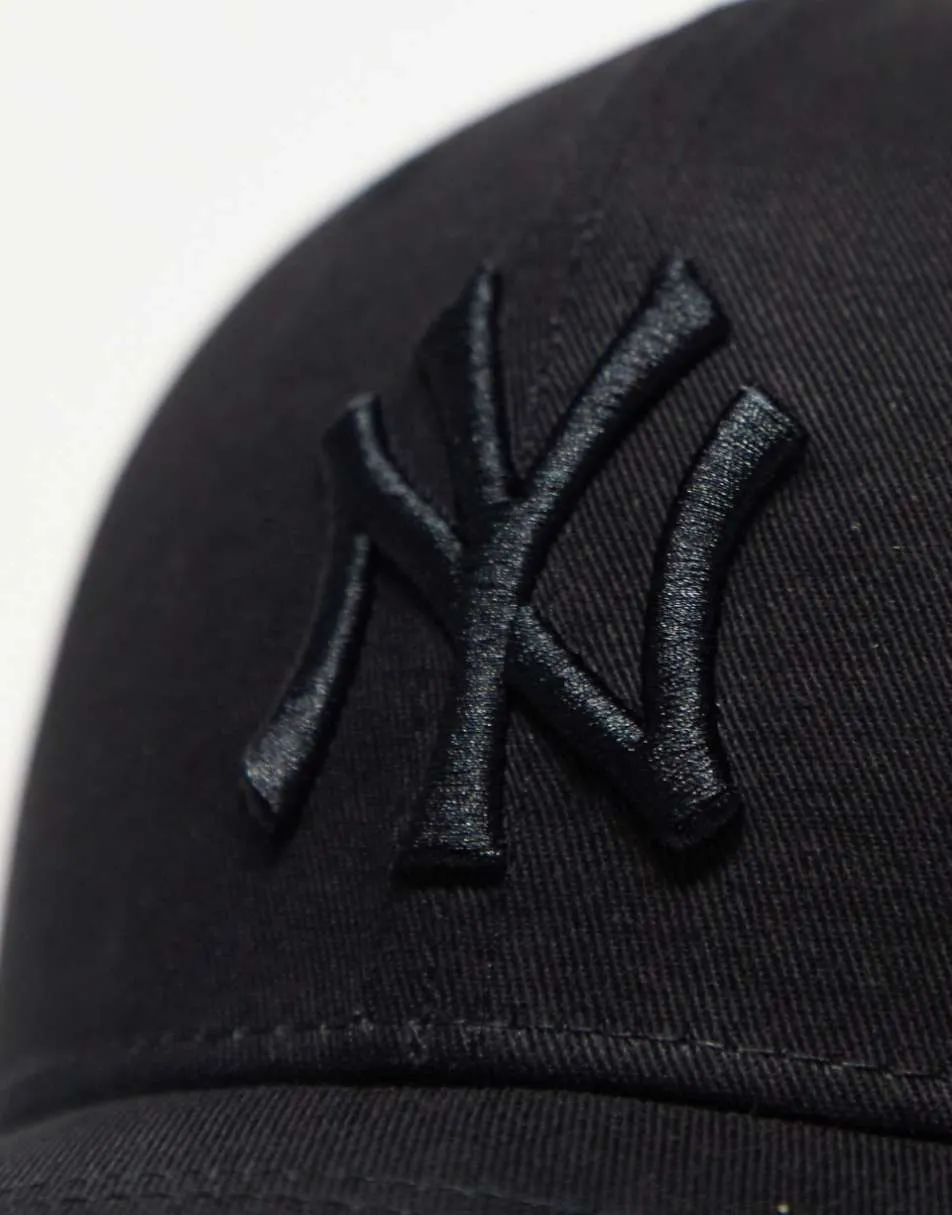 New Era NY Yankees 9forty cap in black