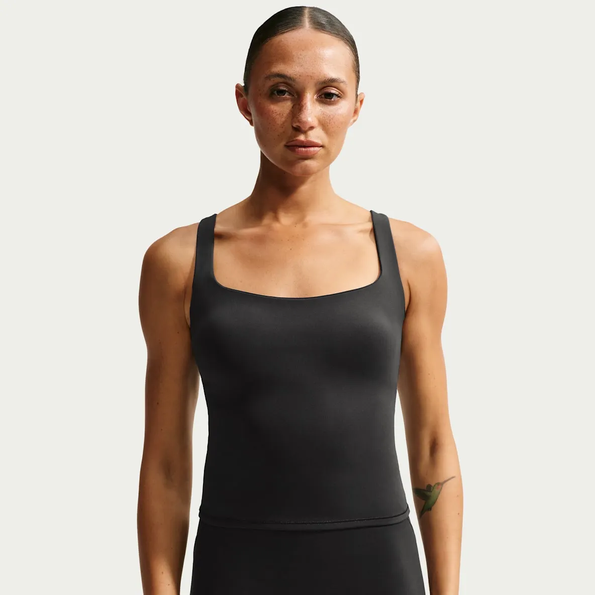 Singlet med firkantet hals til dame