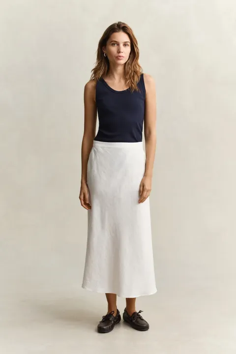 Utsvingt skjørt i linblanding