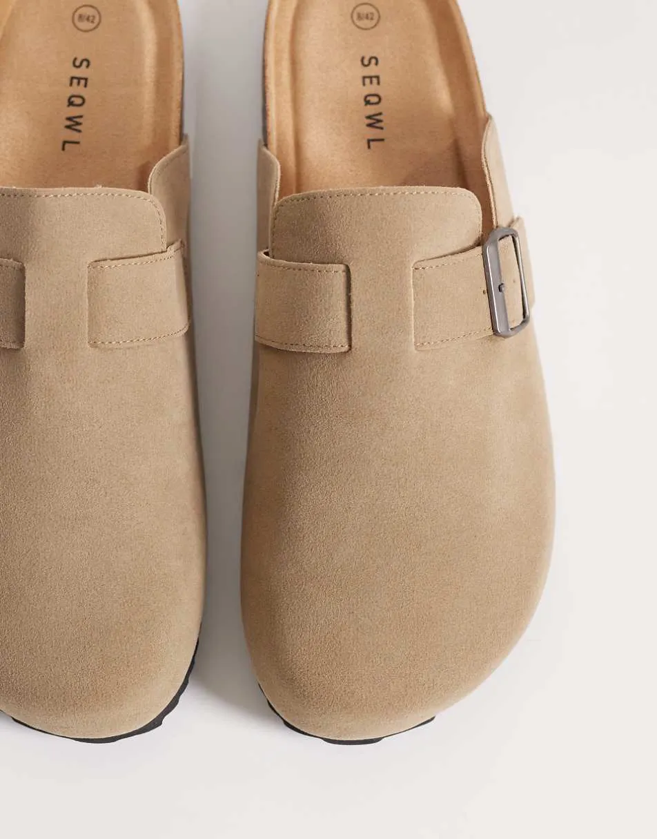 SEQWL Soda clogs in taupe