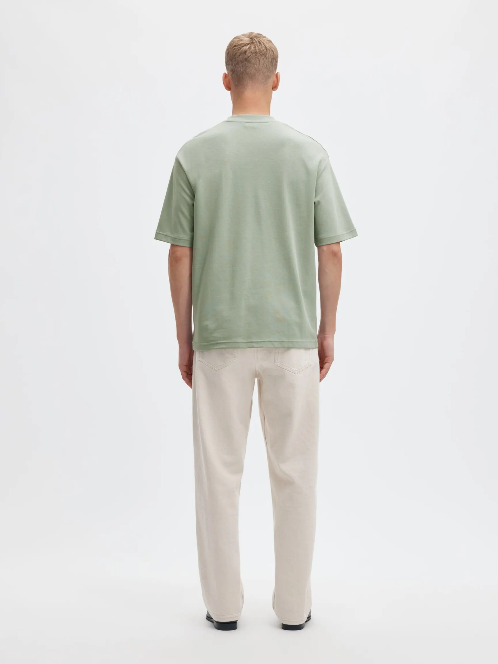 LOOSE FIT T-SKJORTE