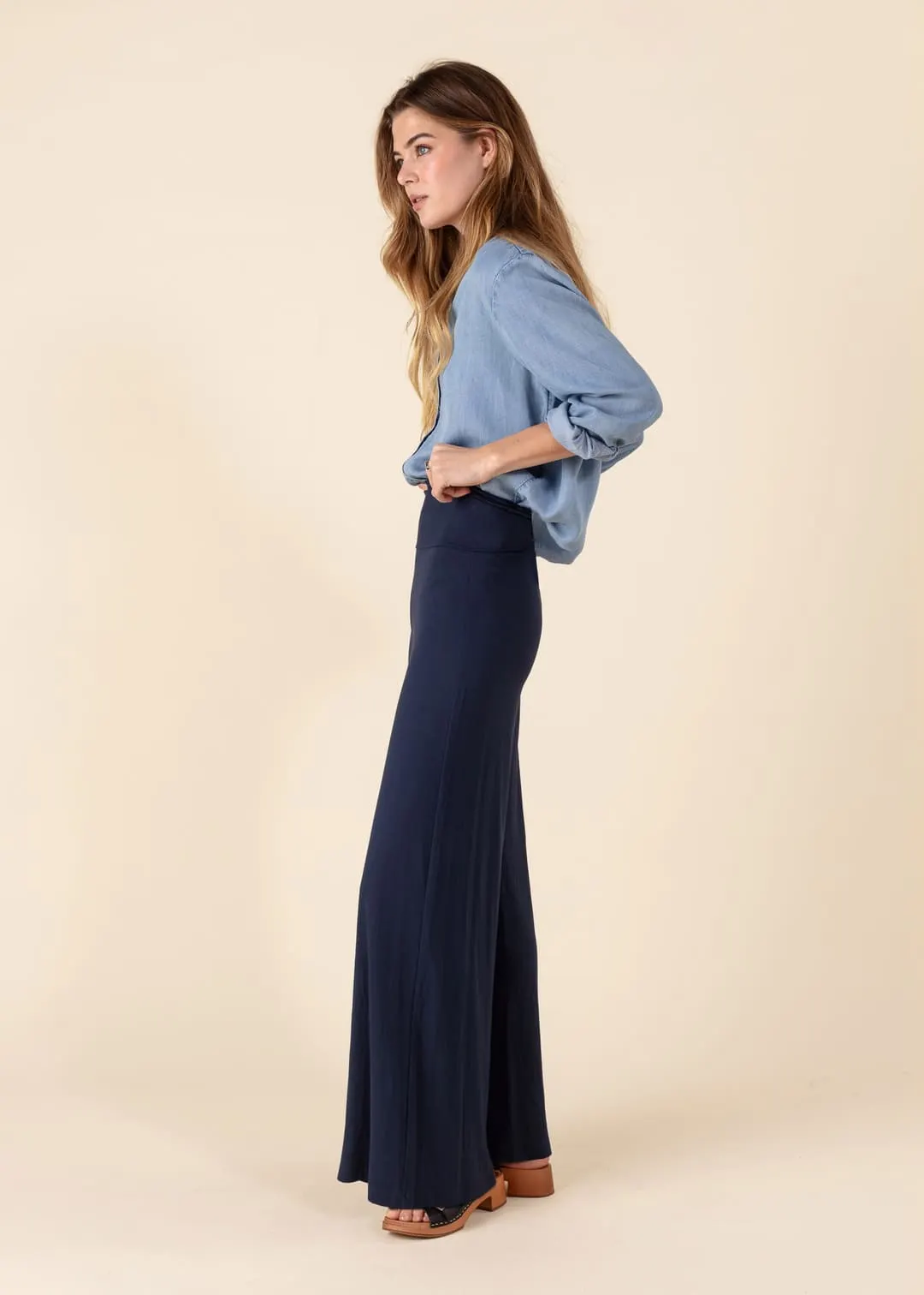 Vida högmidjade byxor