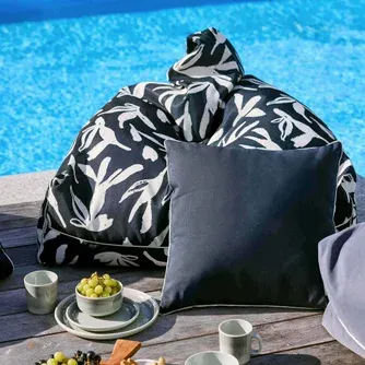 Twill & Co Cyrus Plain Dyed Cushion
