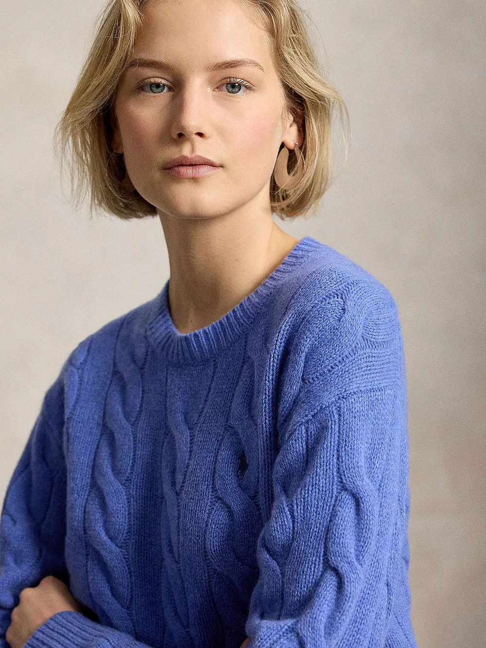 CABLE-KNIT WOOL-CASHMERE SWAEATER