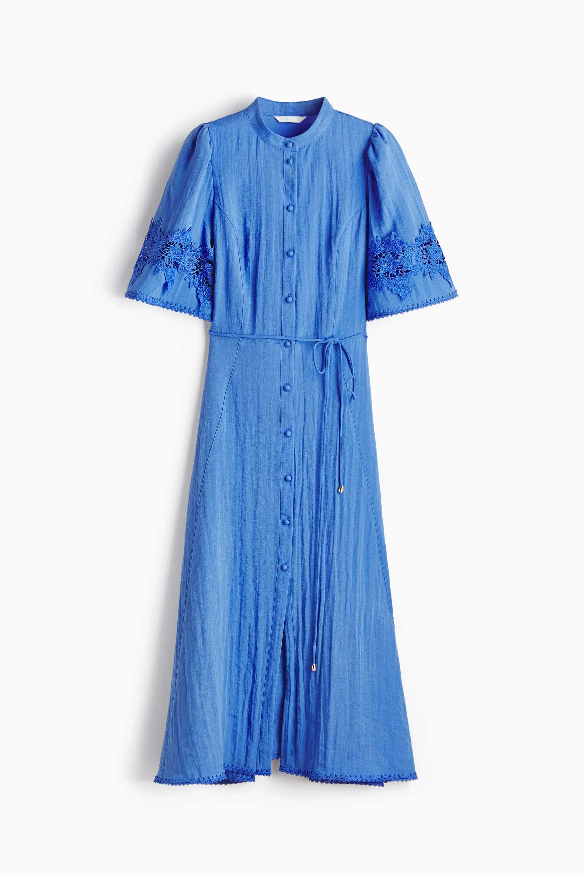 Vestido en bordado inglés corrugado