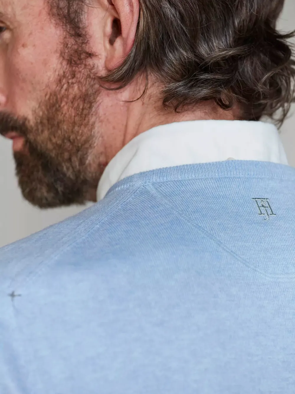 CREW NECK PATCH SWEATER