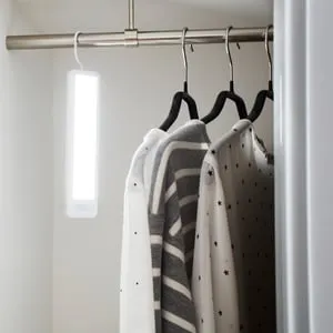 Reglette ilog led integrato 130 LM con sensore di movimento