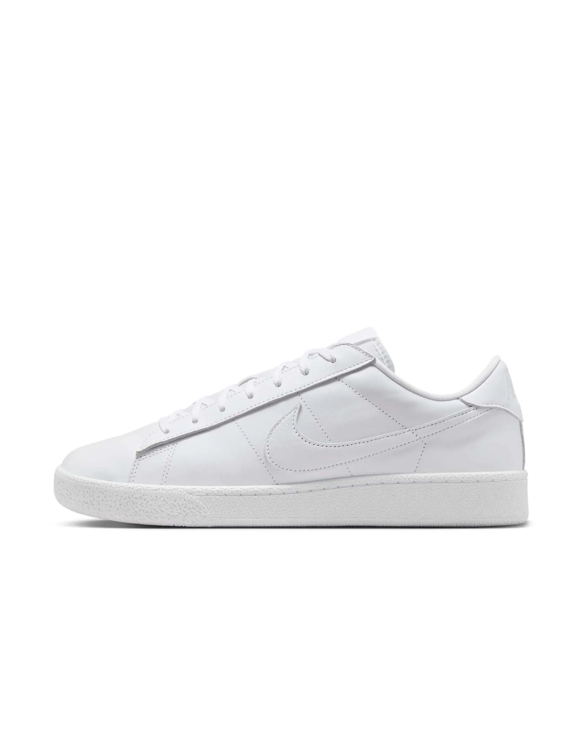 Nike Tennis Classic CS Trainers in White