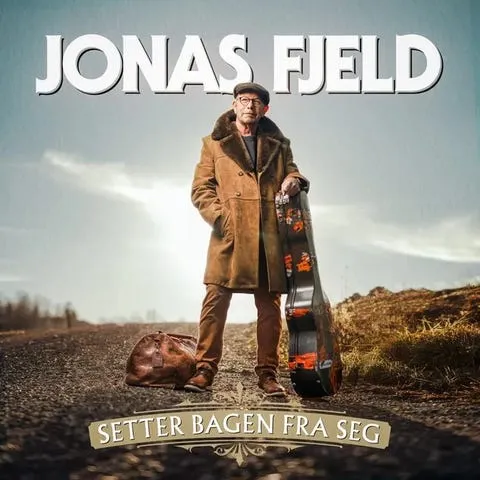 Jonas Fjeld setter bagen fra seg