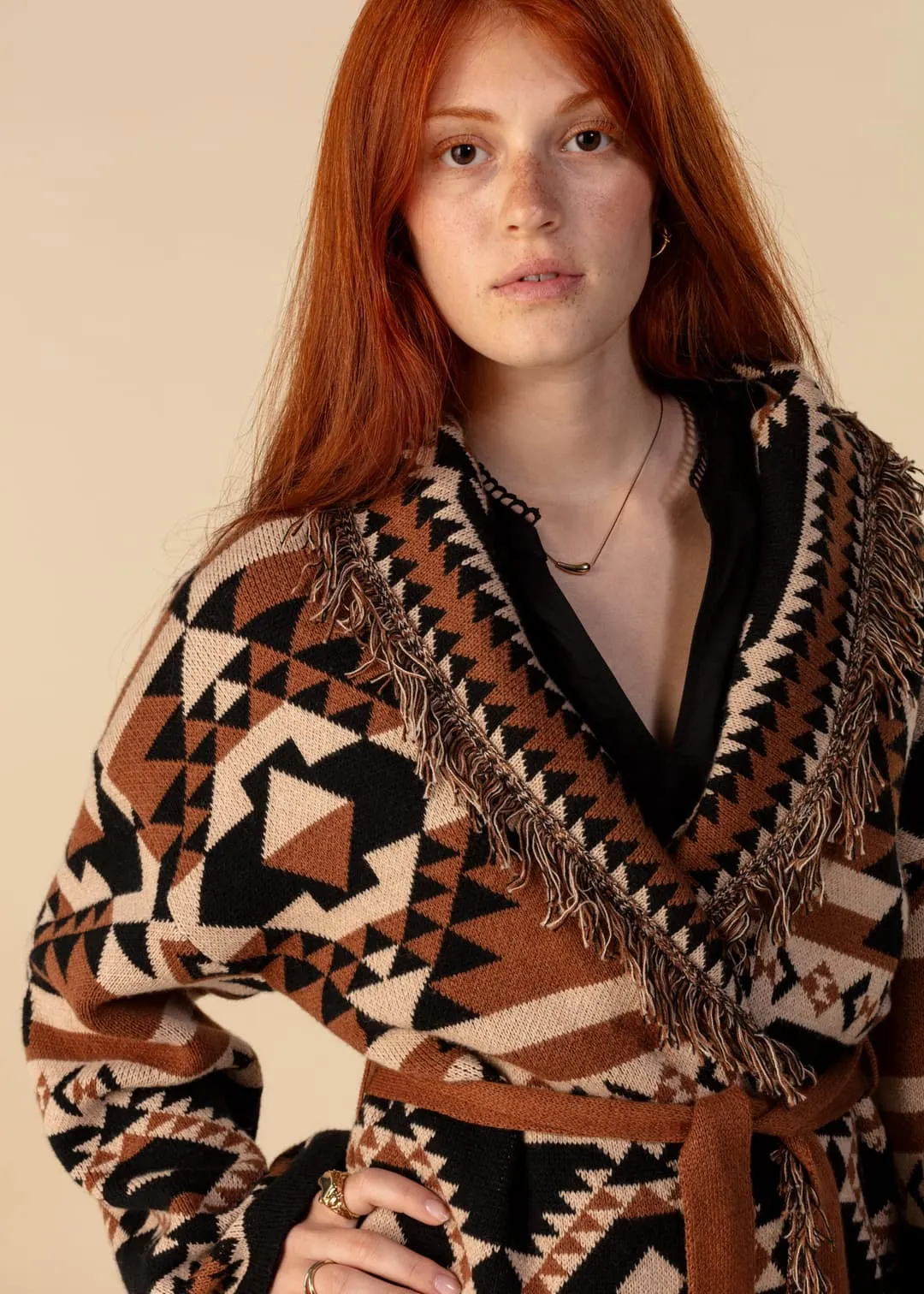 Mönstrad cardigan med fransar