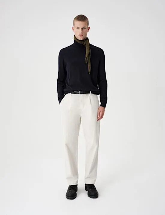 Cord-Bundfaltenhose in Relaxed Fit