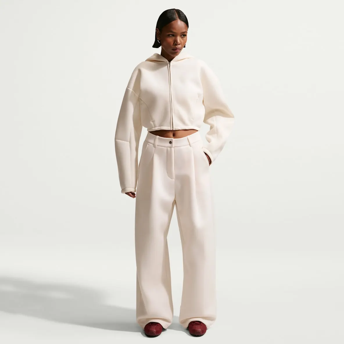 Fleecebukse med mellomhøyt liv og ledig passform til dame