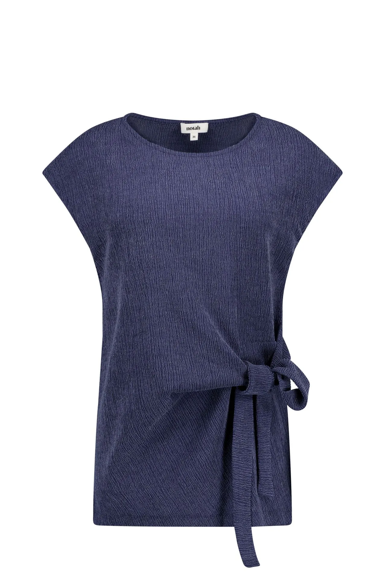 Donkerblauw shirt met knoopdetail