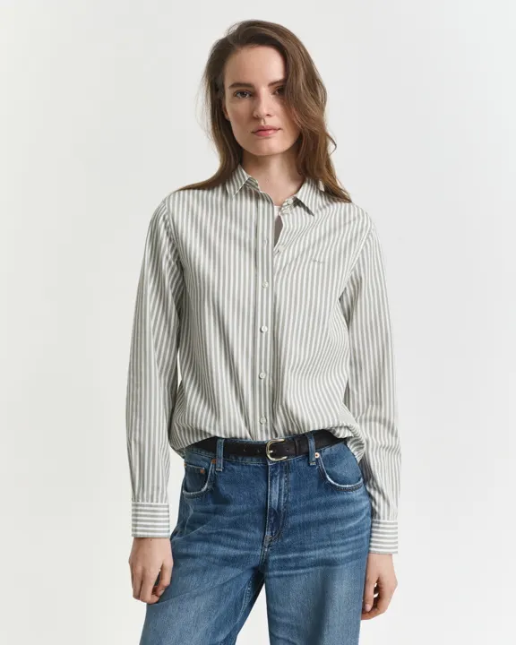 Regular fit poplinskjorte med striper