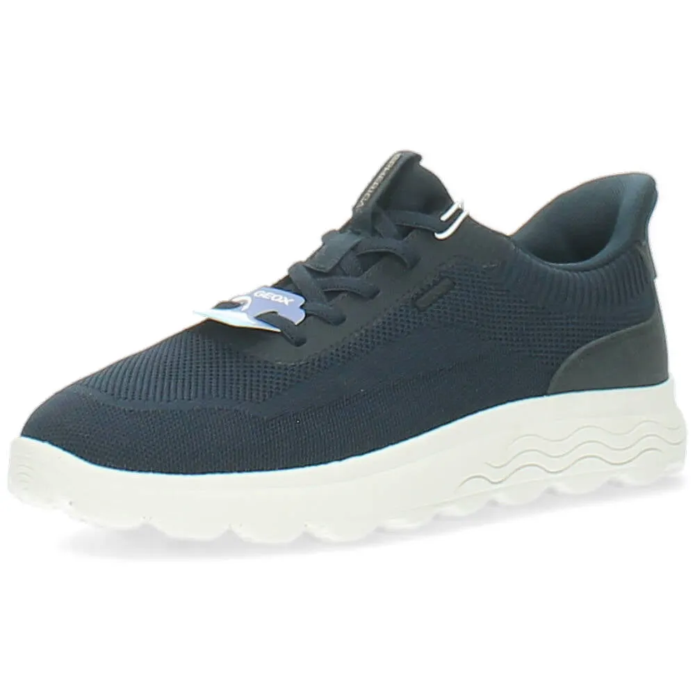 blauwe sneaker