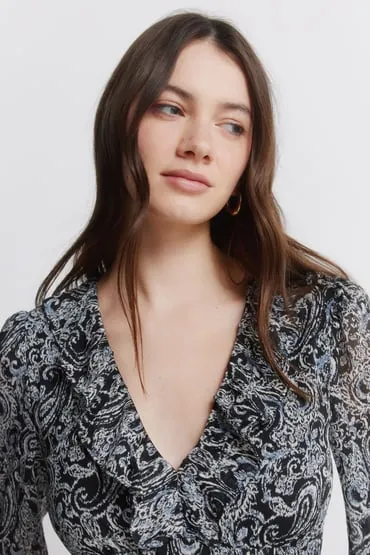 Vestido corto estampado manga larga