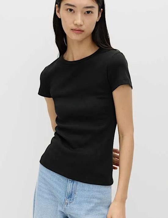 Geripptes T-Shirt mit hohem Baumwollanteil und schmaler Passform