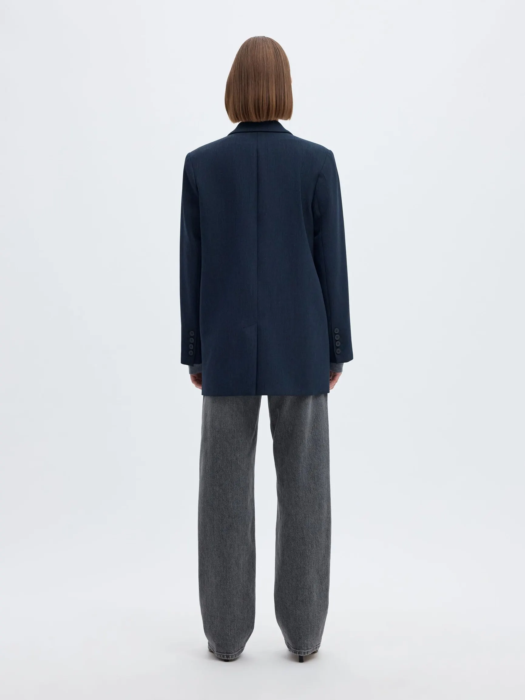 MID WAIST STRAIGHT FIT JEANS